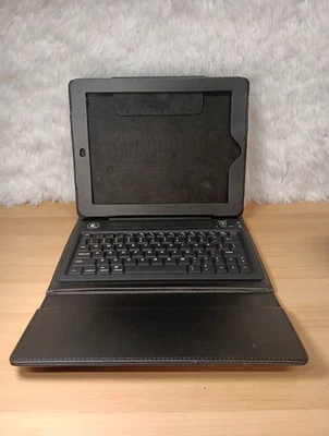 iT. Bluetooth case  W/Keyboard with USB cable for iPad Tablet, Model TIP4000 Y18 - Image 1 of 4