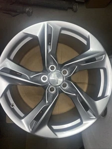 19-23 Chevy Camaro, 20" x 9.5" +39 Offset OEM Aluminum Wheel, Part #23507200 - Picture 1 of 11