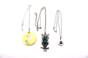 LOT 3 Vintage Silver Tone Necklaces Silver Inlaid MOP, F. Turquoise Owl, Black - Bild 1 von 8