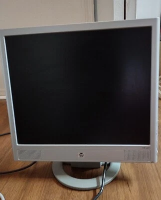 Hewlett Packard Pavilion 17" Monitor VS17C LCD VGA Internal Speakers PK657A7 - Image 1 of 4