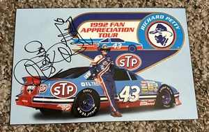 1992 RICHARD PETTY #43 STP "FAN APPRECIATION TOUR" POSTCARD Nascar Hand Signed - Picture 1 of 7
