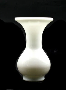 Portieux - Vallerysthal Vase Opaline White French Opaline Vase - Picture 1 of 8