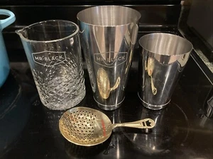 Mr Black Crystal Cocktail Mixing Glass 24oz Stirring Glass Shaker & Strainer NEW - Picture 1 of 9
