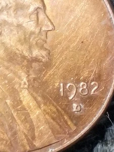 1982-d Small Date Error Genuine Good Condition 2.5gs - Picture 1 of 10