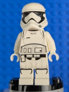 Lego Star Wars: First Order Stormtrooper - Pointed Mouth sw0905 Set 75189 - Picture 1 of 7