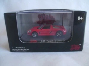 Malibu International 1:87 scale PORSCHE CARRERA GT (#112) Red - Mint in Box - Picture 1 of 3
