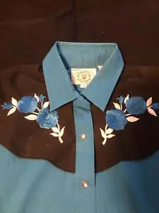 ely country charmers Vintage Western Ladies Small Aqua Pearl Snap - Picture 1 of 7