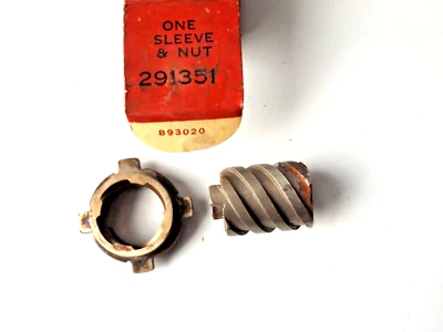 Starter Sleeve and Nut Lucas 291351 TR2 TR3 Renown Vanguard Wolseley 6/80 Morgan - Image 1 of 2