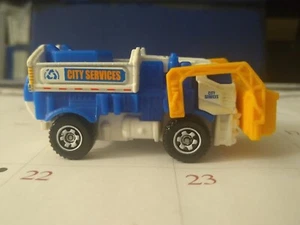 Mattel 2013 Matchbox Car. Garbage Gulper Mb904 City Services - Picture 1 of 9