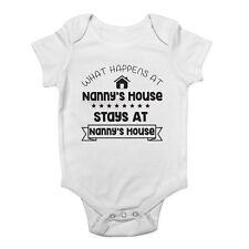 Co się dzieje w Nanny's House Stays at Nanny's House Baby Grow Vest Bodysuit