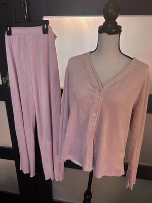 Laura Ashley Women's Pajama Set Long Sleeve Long Pant Size L Soft Warm - Image 1 of 4