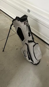 Titleist Players 4 Grey Golf Bag - Picture 1 of 4