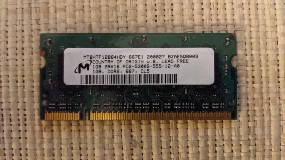 Micron 2 GB SO-DIMM 800 MHz DDR3 Memory (MT8HTF12864HDY-667E1) RAM - Image 1 of 1