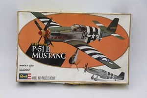 Revell P-51 B Mustang 4401 1/32 offene Box Modellflugzeugbausatz komplett unmontiert - Bild 1 von 8