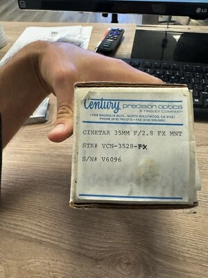 Century Cinetar  35mm f/2.8 V6096 - Image 1 of 2