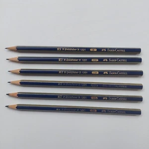Faber-Castell Graphite Sketch 6 Bleistifte 2H HB B 2B 4B 6B Goldfaber 1221 - Bild 1 von 4