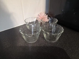 Set of x 4 Vintage PYREX Clear Glass Scallop Edge Souffle Custard Cups Bowls - Picture 1 of 12
