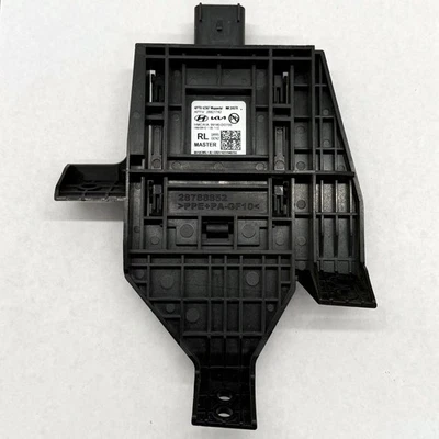 Sensor de distancia radar punto ciego trasero izquierdo OEM Hyundai Kia 99140-DO700 Foto 1 de 4