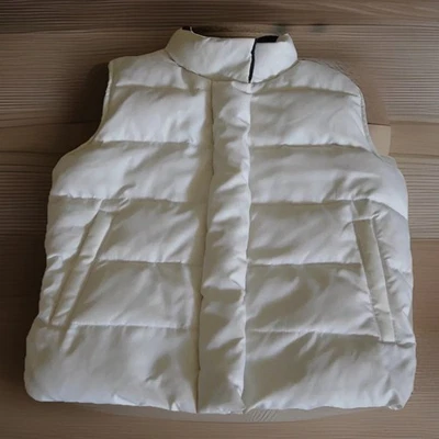 COLETE VINTAGE FEMININO GAP PUFFER DOWN PREENCHIDO DESIGN ACONCHEGANTE TAMANHO XS 90’s Fun Fashion - Imagem 1 de 4