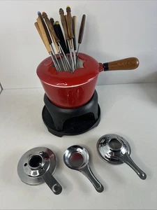 JUEGO DE FONDUE DE HIERRO FUNDIDO VINTAGE ROJO FRANCÉS LA FONDUE QUEMADORES DE SOPORTE PARA SARTÉN - Imagen 1 de 17