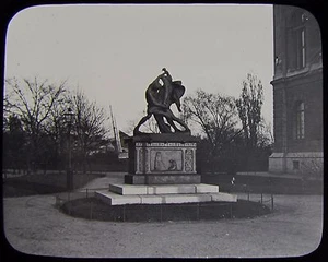 Glass Magic Lantern Slide BELT WRESTLERS STATUE STOCKHOLM C1890 PHOTO SWEDEN - Picture 1 of 2