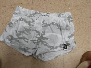 Nwt Athletic Womens Plus Gym Shorts XXL 20 Camo Grey - Picture 1 of 1