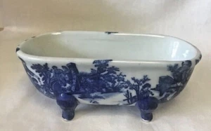PLATO/TAZÓN ANTIGUO VICTORIA WARE HIERRO FLOW AZUL 4 PATAS PARA SERVIR*RARO - Imagen 1 de 6
