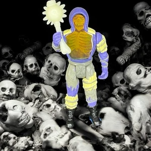 Super Naturals Vintage Skull Figur Tonka 1987 Holographic Powers - Bild 1 von 5