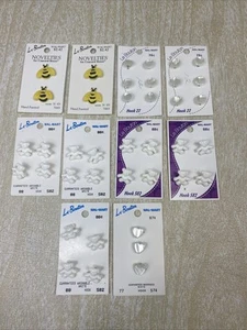 Le Bouton - New on 10 Cards 39 Italian Shank Buttons Bees Bears Hearts and Round - Picture 1 of 5