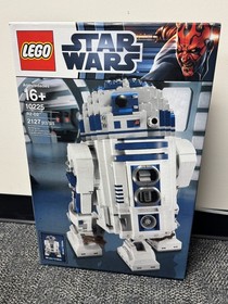LEGO Star Wars: R2-D2 (10225) NEW, SEALED, & RETIRED.  Also comes with Light Kit