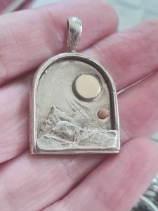 silver moving pendant unusual - Picture 1 of 3