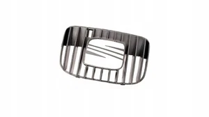 RADIATOR GRILLE SEAT LEON 99-05 TOLEDO 99-04 1M0853651F/01C - Foto 1 di 1