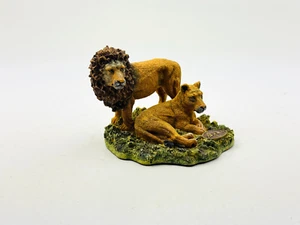 Vintage 1998 Africa Male Female Lions Pair Trevor Swanson Wildlife Figurine - Picture 1 of 6