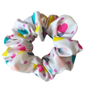Accessoires, Haar Scrunchies, Handarbeit, Fun, Herzen und Flecken - Bild 1 von 1