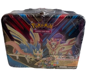 POKEMON TCG Confezione Con Tesori Pokemon - Foto 1 di 6