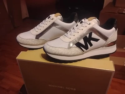 Tênis Michael Kors Maddy tamanho 7 feminino logotipo treinador TECH CANVAS BRANCO BRILHANTE  - Imagem 1 de 4