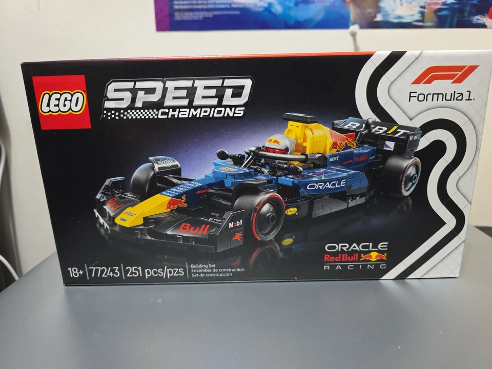 LEGO CLASSIC: {Boat} (2025)