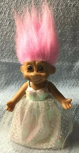 Russ Trolls 7" Tracey ~ Pink Hair Troll ~ White Evening Gown - Picture 1 of 5