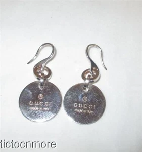 AUTHENTIC GUCCI DISC LOGO STERLING SILVER ROUND TAG DANGLE EARRINGS - Imagen 1 de 10