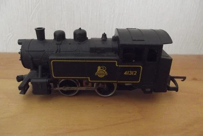 LIMA B.R 0-4-0  TANK LOCOMOTIVE 41312 IN  BLACK  H0/00 GAUGE. - Image 1 of 4