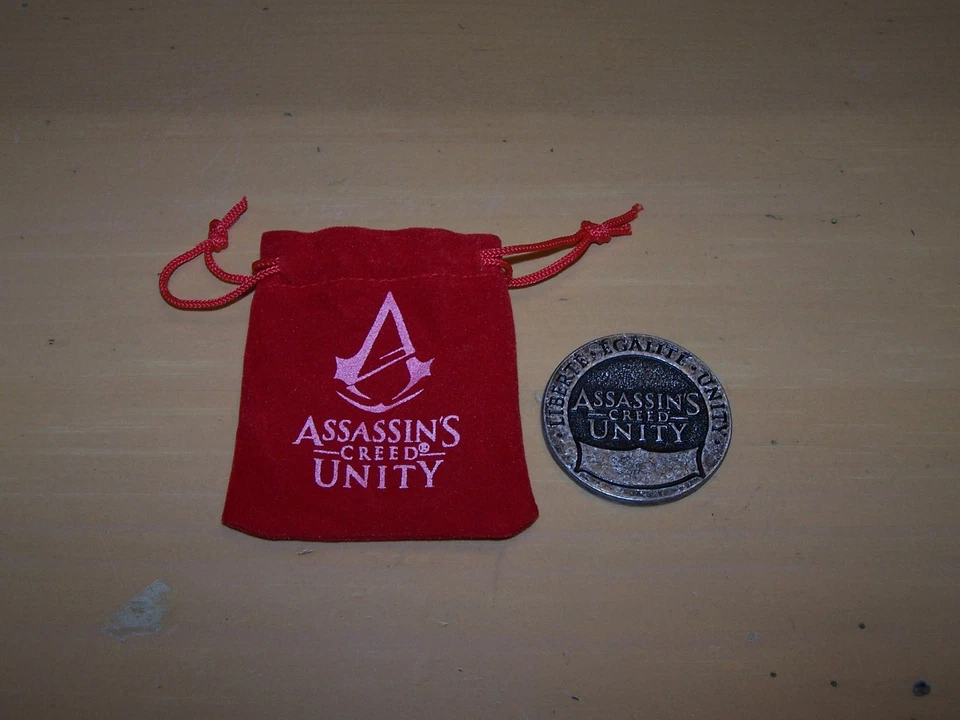 Assassin's Creed Uinty Coin with Velvet Pouch - November Loot Crate Exclusive - Image 1 of 1