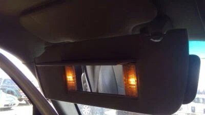 Driver Sun Visor Illuminated Single Visor Fits 03-06 ESCALADE 1085541 - Image 1 of 3