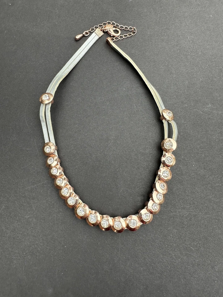 Collar Marks & Spencer Múltiples Círculos de Cobre Estrás Dos Cuero Blanco Foto 1 de 2