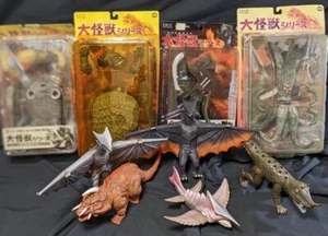 Showa Gamera & Battle Monster (X-Plus) figure in vinile morbido set completo di 9 - Foto 1 di 10