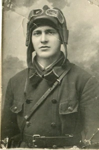 Foto de retrato militar vintage de la Segunda Guerra Mundial uniforme soviético de la URSS insignia casco de tanque 1941 - Imagen 1 de 3