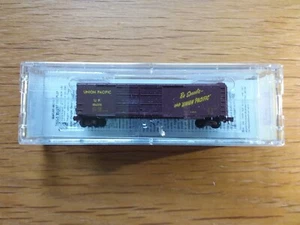 Micro-Trains Z Scale 506 00 411 50' Box Car Union Pacific DBL Doors 554375 - Picture 1 of 3
