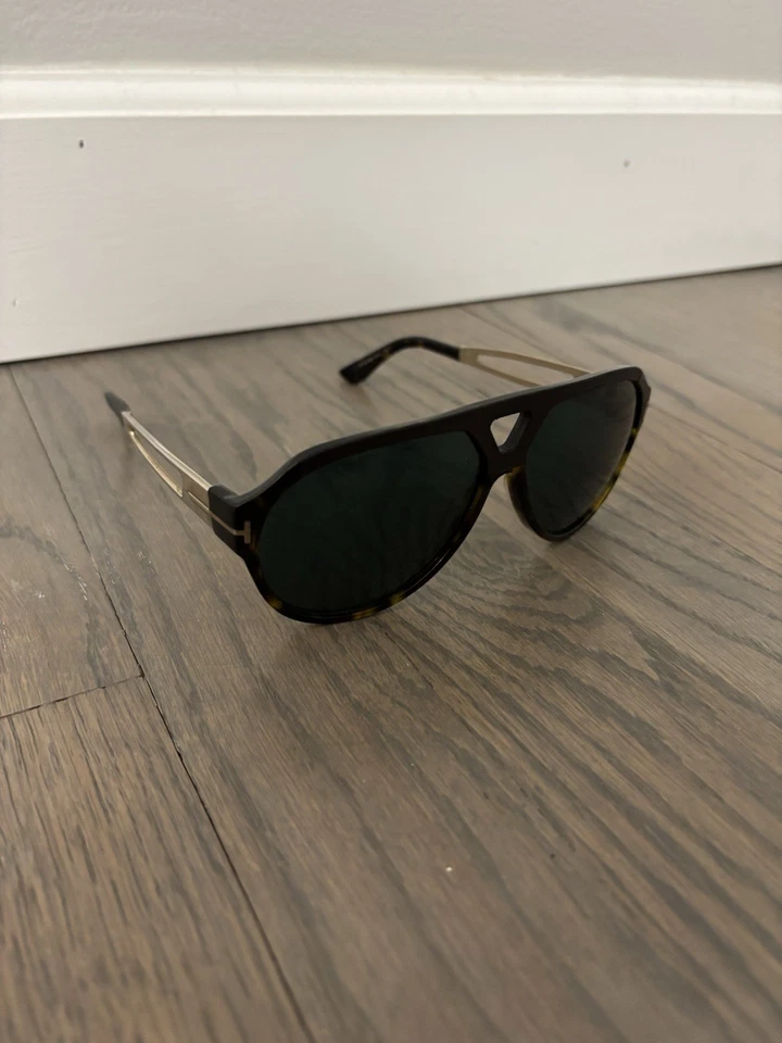 Gafas de sol Tom Ford Paul aviador para hombre - monturas negras con lentes grises Foto 1 de 4