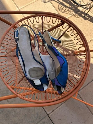 Tacón peep-toe vintage Emilio Pucci azul satinado gatito talla 37 Foto 1 de 4