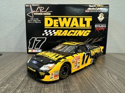 Matt Kenseth #17 DeWalt 2002 1:24 NASCAR Team Caliber sin usar, en caja Foto 1 de 4