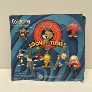 WB LOONEY TUNES Vending Machines Display Set of 8 Figures w 2 Keychains 2002 - Picture 1 of 9